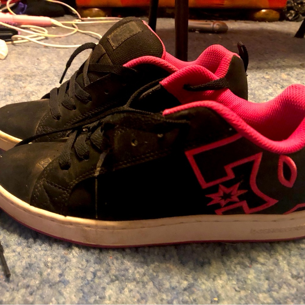 Women’s DCs sz 8